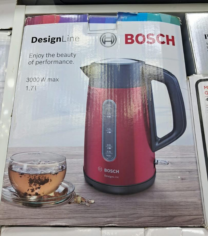 کتری برقی (کتری برقی) برند BOSCH سری DesignLine، توان ۳۰۰۰ وات، ظرفیت ۱.۷ لیتر، رنگ قرمز متالیک 